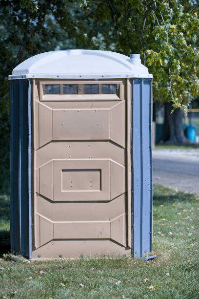 Best Construction site porta potty rental  in La Crosse, WI